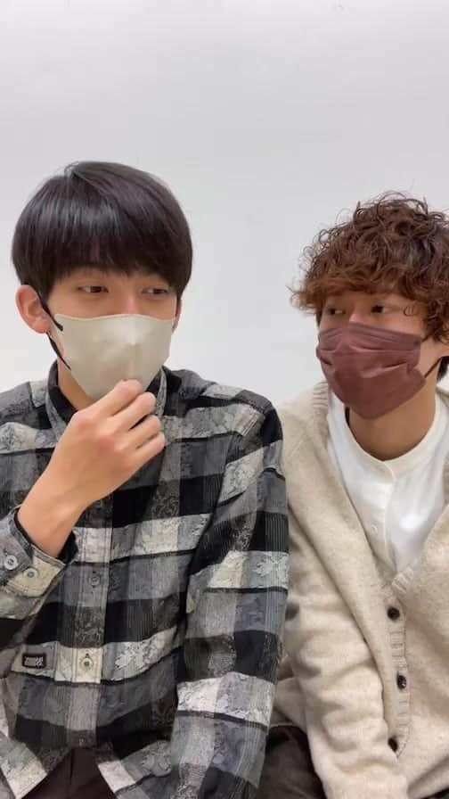 のインスタグラム：「けんとりおのインスタライブ 稽古おわり稽古場から。 ありがとうございました😊」