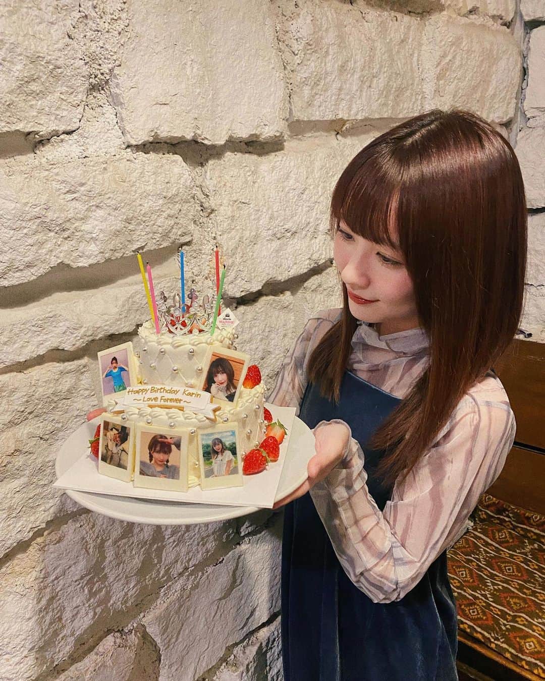 のインスタグラム：「、 🍓ʙɪʀᴛʜᴅᴀʏ ᴘᴀʀᴛʏ🎂  先日は27歳の誕生日を お祝いしていただきありがとうございました！  アイドルじゃなくなった今でも 大勢の方がお祝いに駆け付けてくれたり お祝いの言葉を贈ってくださるのが 嬉しくて嬉しくて、、😳🤍  言葉のボキャブラリーが少ないので 気持ちが伝わってるかちょっと不安ですが いつも感謝の気持ちでいっぱいです💐  本当にいつもありがとう！」