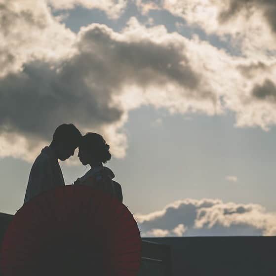 けやき坂彩桜邸シーズンズテラスのインスタグラム：「. ＊Photo Wedding ＊ .  カタチで残すフォトウェディング💍  好きなアイテムを使ったり、 好きなポーズで撮影したり…❤︎  フォトウェディングだからこそ 撮影が出来るお写真も沢山ございます♪ . 🌸彩桜邸の情報はプロフィール内のリンクからチェック🌸 @keyakizaka_saiotei」