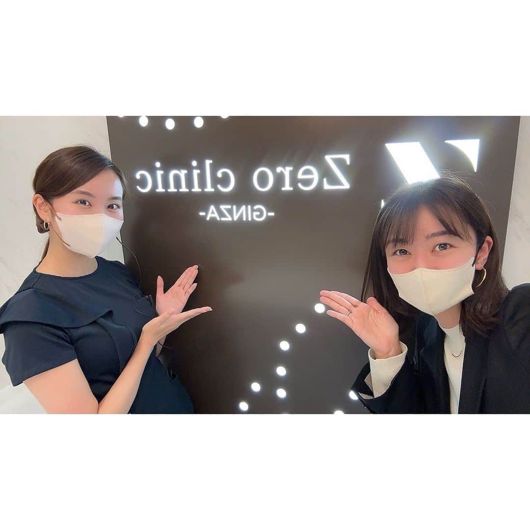 香山ひとみさんのインスタグラム写真 - (香山ひとみInstagram)「めちゃめちゃよかった美容医療〜〜💉💆‍♀️❤️‍🩹 最近とにかく肌悩みが増えて、 細かいソバカスを取りたいけど、 肝斑が出るリスクは避けたい。。 そんな悩みを抱えて お友達のまなちゃん @mana_ns0719  が働いている 銀座ゼロクリニック　@zero.clinic8  で、美容医療受けて来ました🤍  最初は、院長先生の丁寧なカウンセリング。 肌の構造、 シミそばかす・肝斑の違いと対処法をとても分かりやすく （そして、サラッと面白い例え話交えて。何度か吹き出しました（笑）ありがとうございました🤣）、 教えてもらえて、 自分に必要な施術をしっかり理解❤️‍🔥  今回は ・ピーリング ・レーザートーニング ・フォトフェイシャル ・イオン導入 をしました🙋‍♀️  まなちゃんの施術も、 本人の豊富な経験と知識を交えて、お肌改善への適切なアドバイスをくれながらで、 本当に勉強になりました。 本当にありがとう、まなちゃん😭🤍  最近腰の重くなっていた肌ケアでしたが、 すごくすごく行ってよかった😭🤍 また定期的にお肌の改善していきたいと思います✊  ちなみに、 こんなこと言うのは柄ではないのですが、 お店のご厚意でかなりお得にしてくれるそうなので、この機会にシェアさせてもらいます❣️  ・フォトフェイシャル ・レーザートーニング 初回各5500円でお試しできるとのこと😳✨ 直接お店にご連絡で、私のインスタ見たよで大丈夫とのこと🙆‍♀️  かなりお得だと思うし、 お話聞くのもとても勉強になったので、 ご興味ある方、夏終わりのダメージ肌見直したい方、 是非チェックしてみてくださーい😘✨  #銀座ゼロクリニック #ゼロクリニック #zeroclinic #レーザートーニング #フォトフェイシャル #ライムライト #美容医療#美容クリニック #美容皮膚科#シミ治療」11月8日 21時21分 - hitomi.k24