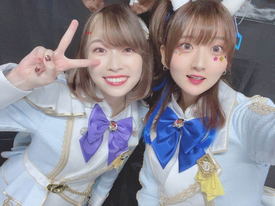 山根綺さんのインスタグラム写真 - (山根綺Instagram)「思い出その3  シンボリクリスエス役　めいくちゃん💚 歌を歌うために生まれてきたようなお方です。 もう喋るたびにドキドキしちゃうくらいイケメン。 初めましてなのにすごく仲良くなれて嬉しかった〜！！ クールに見えて、とてもギャグ線が高いです。最高〜！！🥰🤘🏻🤘🏻  メジロマックイーン役　おおにしさん💚 木漏れ日のエールギャン泣きです。 透き通るような素敵なお声が最高でした。 皆さんどうかアニメの2期を見てください！！  マルゼンスキー役　りんさん🧡 以前山根が落ち込んでいた時そっと声をかけてくださったとっても優しいお方です。 ソロ曲もVictoriaも本当に最高でした！！ お声もお歌も大好きです。 DJで一緒に盛り上がることができて嬉しかったです🥰✨  サクラチヨノオー役　のぐちさん💗 めちゃめちゃお歌が上手い、いや上手すぎるのぐちさん！ ウマ娘でもお会いできてとっても嬉しいです❤︎ そして私たち同じ白耳族なんですよ。。🤍ハッピー☺️  ツルマルツヨシ役　よぴ💜 パフォーマンス強すぎるしお芝居も素敵なよぴ。カメアピ楽しかったね☺️！スタイル抜群で見惚れちゃうのだけどご飯いっぱい食べてな！！🤘🏻  ミホノブルボン役　いくちゃん💗 いくちゃんのお芝居大好き。 フレンドリーに話してくれるのがとっても嬉しかったです✨ カメアピの表情最高でした！！また面白いこと一緒にできたらいいな🥰  #ウマ娘 #ウマ娘プリティーダービー #4th #event #special #dreamers #extra #stage #umamusume #ダイタクヘリオス」11月9日 1時38分 - yaya_usap