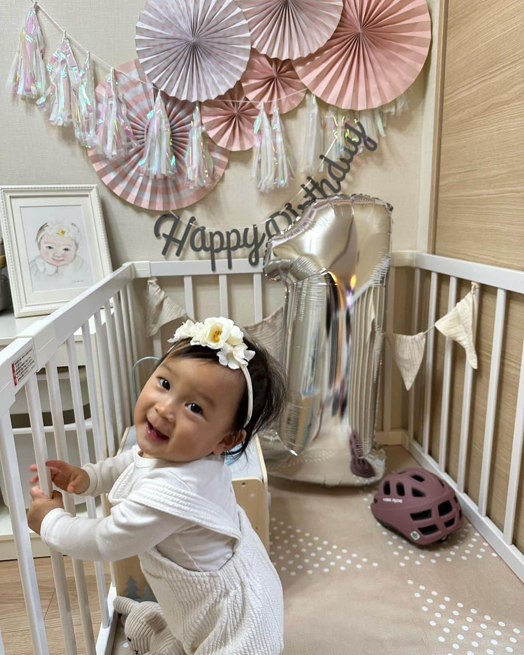 加藤怜のインスタグラム：「. HappyBirthday♡  生まれてきてくれてありがとう♡ いつも癒しをありがとう♡ ずっとずーっとママの天使でいてね♡  まだまだ赤ちゃんでいて欲しいけど... 笑顔いっぱい 大きくなりますように...♡  #happybirthday  #1yearanniversary  #babygirl」