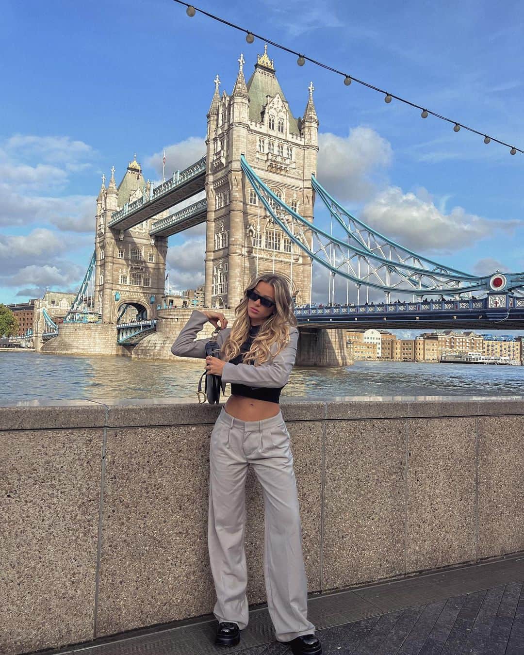 Cindy Pradoさんのインスタグラム写真 - (Cindy PradoInstagram)「Wearing @fashionnova - London is so far my favorite big city! Where shall I go to next?」11月10日 1時14分 - cindyprado