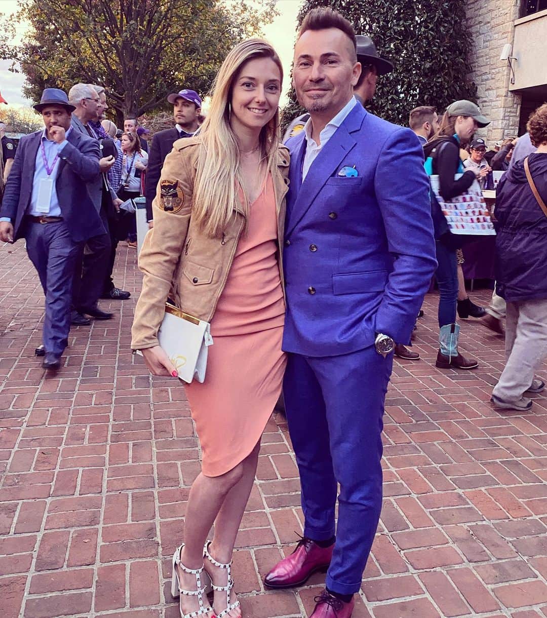 ミカエル・ミシェルのインスタグラム：「Breeder’s Cup week-end🌈  #breederscup #secretoath #husbandandwife #jockey #horseracing #keeneland」