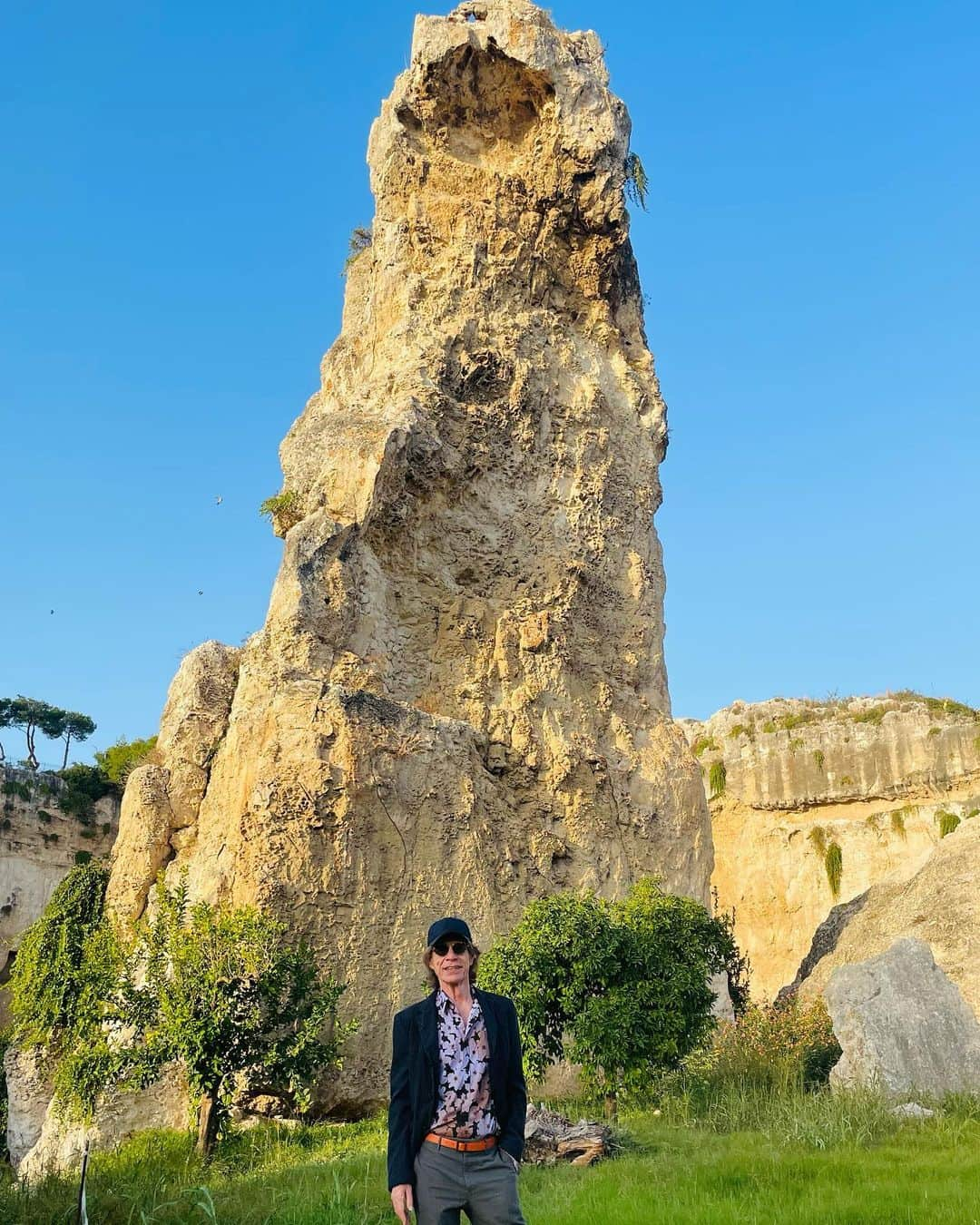 ミック・ジャガーさんのインスタグラム写真 - (ミック・ジャガーInstagram)「Relaxing in Italy, after some songwriting time!」11月10日 5時07分 - mickjagger