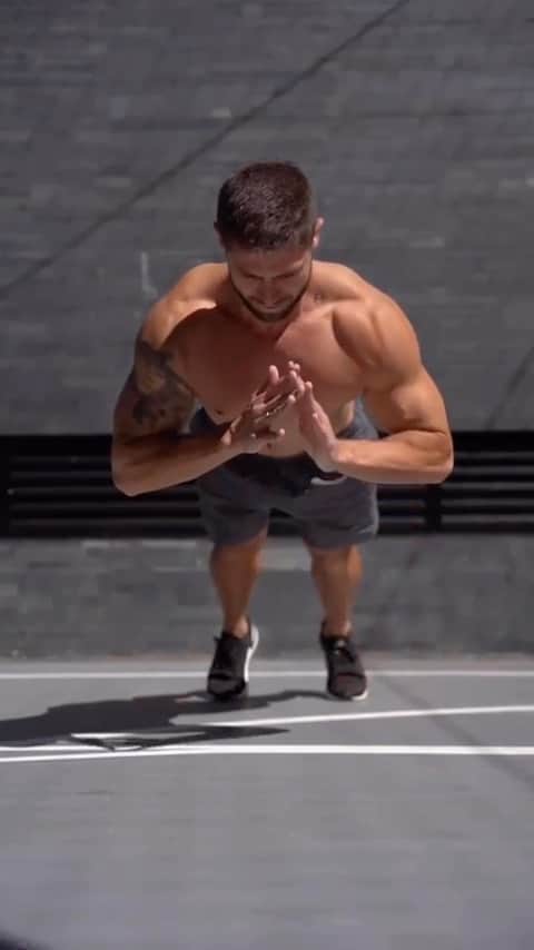 Jonas Sulzbachのインスタグラム：「Começar nem sempre é fácil. O primeiro dia pode ser o mais difícil, mas depois que você começa, seu corpo agradece e sua mente pede mais! Cada treino conta, cada suor conta e cada YoPRO conta! Bora Juntos Nessa Loucura?  @YoPRO.Br #JuntosNessaLoucura publicidade」