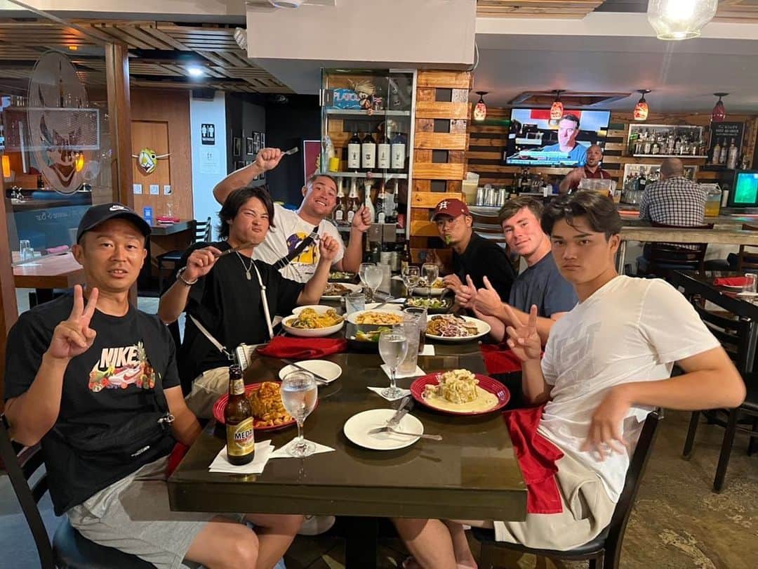 笠谷俊介さんのインスタグラム写真 - (笠谷俊介Instagram)「プエルトリコに来て約2週間。 だいぶ慣れてきました👍 ただ、ご飯がジャンクフードばかりなので絶賛血液ドロドロ中〜。 シーズンいいスタートが自分の中できれたので、継続して勝ちにつながるピッチングをしていきたいです！ リッチー、ソウタ、カーター頑張っていこ💪 @richard52.0618 @tanoue_souta」11月10日 6時53分 - kasaya0317