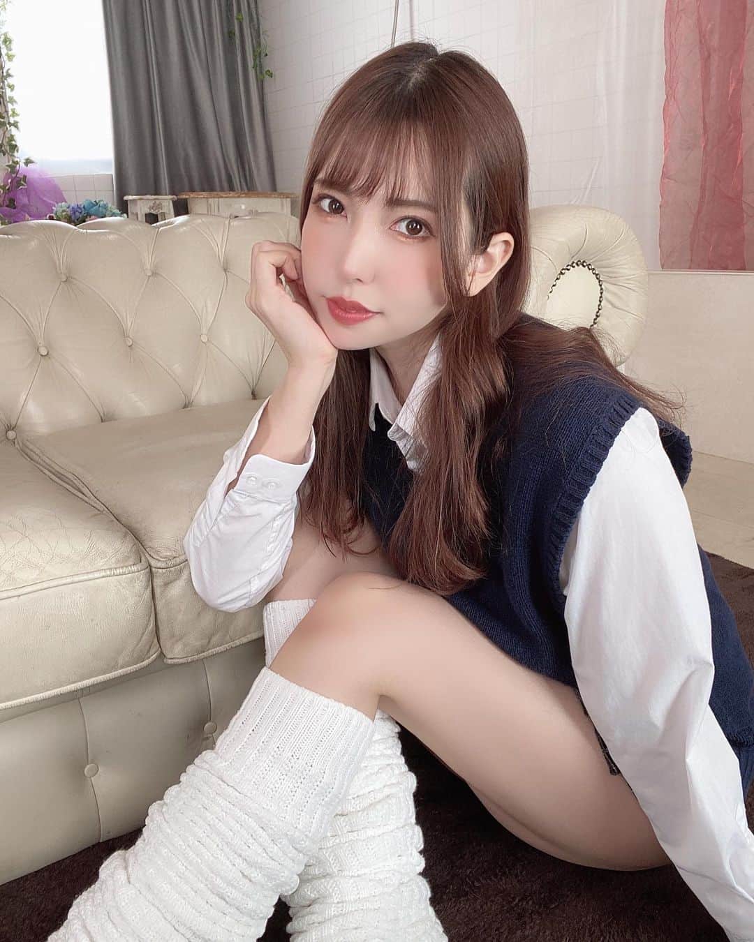 波多野結衣　撮影会 波多野結衣さんのインスタグラム写真 - (波多野結衣Instagram)「撮影☆ . . #撮影 #ルーズソックス #コスプレ #