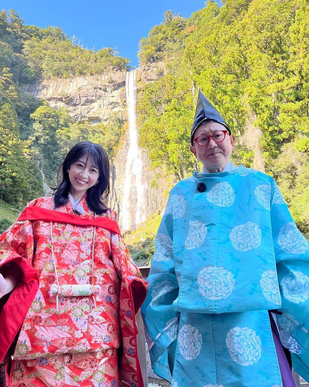 虎谷温子のインスタグラム：「昨日の正解は…#那智勝浦 でした〜！ 皆さん鋭くてびっくりしました！ @sumatanentame  で未公開シーンをupしております👘 #すまたん」