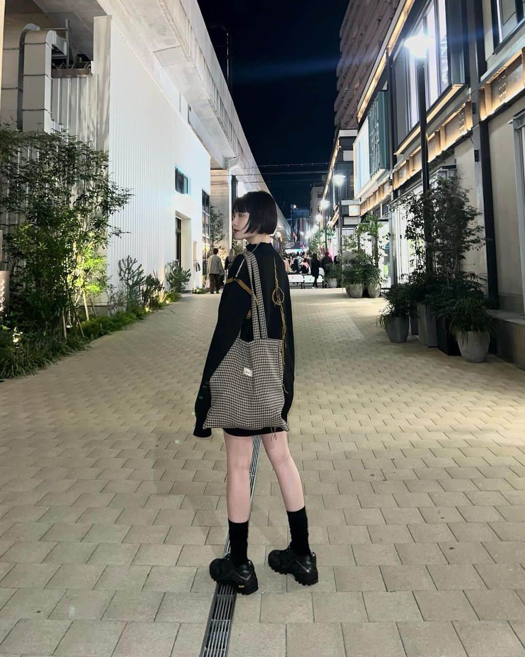 のインスタグラム：「🤠」