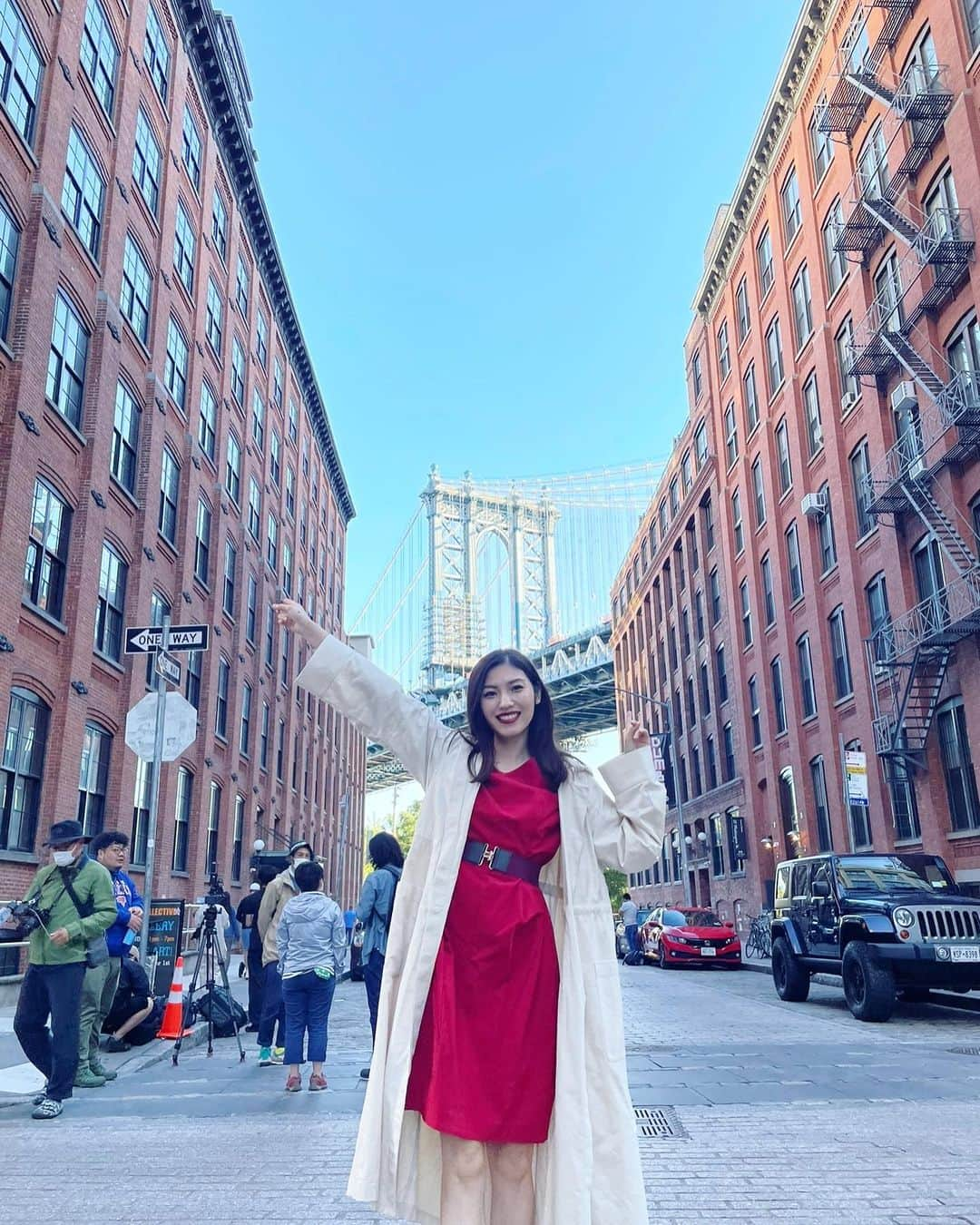 立石晴香さんのインスタグラム写真 - (立石晴香Instagram)「「恋愛ドラマな恋がしたいin NY」今週末11/13 22:00〜ABEMAにて配信スタートです📽️✨  @dorakoi_abema_official   オープニング撮影の日の写真です☺️  #nyc #ドラ恋 #恋愛ドラマな恋がしたい」11月10日 20時36分 - haruka_tateishi