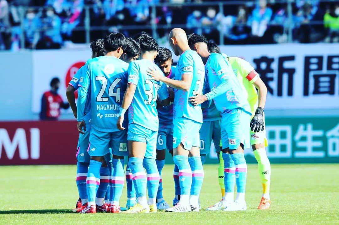 菊地直哉さんのインスタグラム写真 - (菊地直哉Instagram)「2022シーズン ありがとうございました  素晴らしい選手に感謝。  25周年。魅力あるクラブと改めて感じました。  #サガン鳥栖 #jリーグ」11月10日 14時40分 - naoya_kikuchi_53