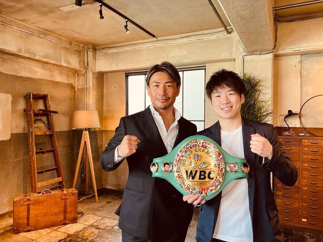 魔裟斗さんのインスタグラム写真 - (魔裟斗Instagram)「ボクシングWBC、WBAライトフライ級チャンピオン 寺地拳四朗選手！ #魔裟斗  #寺地拳四朗  #魔裟斗チャンネル」11月10日 14時53分 - masato.official