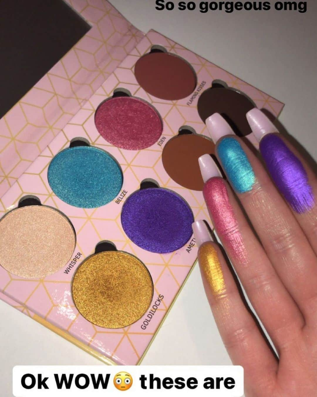 Makeup Addiction Cosmeticsさんのインスタグラム写真 - (Makeup Addiction CosmeticsInstagram)「Can we have a moment for the pigmentation of the Flaming love rebirth palette? 🎨 😱😱  Do you think it’s pigmented enough? 😱  Shipping worldwide 💕  #makeupaddictioncosmetics #makeupaddiction #eyeshadowpalette」11月10日 21時50分 - makeupaddictioncosmetics