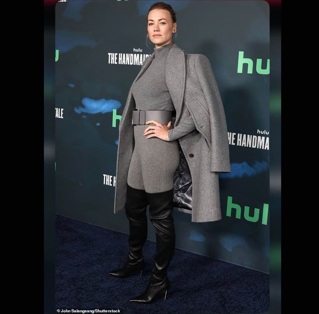 イヴォンヌ・ストラホフスキーのインスタグラム：「Took my boots as my plus one to the finale event 💥 the last ep is streaming now @handmaidsonhulu @hulu 📸 @shutterstocknow」