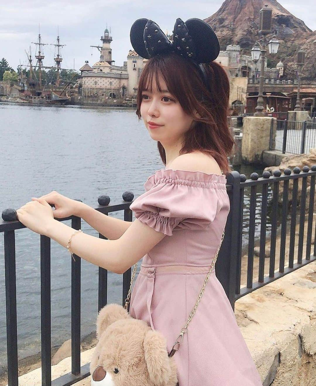 美女美容事情さんのインスタグラム写真 - (美女美容事情Instagram)「《彼女目線 in Disney Sea ❤︎🌋🛳》 *⁠ 今回ご紹介させて頂きますのは!!👀❤︎⁠⠀ HONOPOさん< @honopo0205 >の素敵なお写真📸⁠⠀⁠⠀⁠⠀⁠ *⁠⠀⁠⠀⁠⠀⁠⠀ 可愛らしいディズニーガール🐭🌙 一緒にアトラクションを回りたいですね☺️⭐️ *⠀⁠⠀⁠⠀⁠⠀⁠⠀ HONOPOさん< @honopo0205 > ⁠⠀⁠⠀⁠⠀⁠⠀ 素敵な投稿ありがとうございました☺️📸✨ *⠀⁠⠀⁠⠀⁠⠀⁠⠀ HONOPOさんのアカウントには他にも素晴らしい投稿が沢山ありますので是非覗いてみてくださいね💁‍♀️💙⁠⠀⁠⠀⁠⠀⁠⠀ *⠀⁠⠀⁠⠀⁠⠀⁠⠀ △▼△▼△▼△▼△▼△▼△▼△▼△▼ ⁠⠀⁠⠀⁠⠀ ❤🧡💛「美女美容事情」💚💙💜⠀⠀⠀⠀⠀⠀⠀⠀⠀⠀⠀⠀⠀⠀⁠⠀⁠⠀⁠⠀⁠⠀⁠⠀ 👇掲載ご希望の方は👇⠀⠀⠀⠀⠀⠀⠀⠀⠀⠀⠀⠀⠀⠀⠀⁠⠀⁠⠀⁠⠀⁠⠀⁠⠀ @b_b_j.jタグ付けと🖤 #ビジョビ ⁠⠀ 🖤タグ付けお願いします✨⠀⠀⠀⠀⠀⠀⠀⠀⠀⠀⠀⠀⠀⠀⠀⁠⠀⁠⠀⁠⠀⁠⠀⁠⠀ △▼△▼△▼△▼△▼△▼△▼△▼△▼ ⁠⠀⁠ #ディズニー好き #ディズニー女子 #ディズニー #ディズニーランド #ディズニーシー  #ディズニーリゾート #ディズニーコーデ  #disney #disneyland #disneysea #disneyresort #tdl #disneycode #disneygirls #japanesegirls」11月10日 17時18分 - b_b_j.j