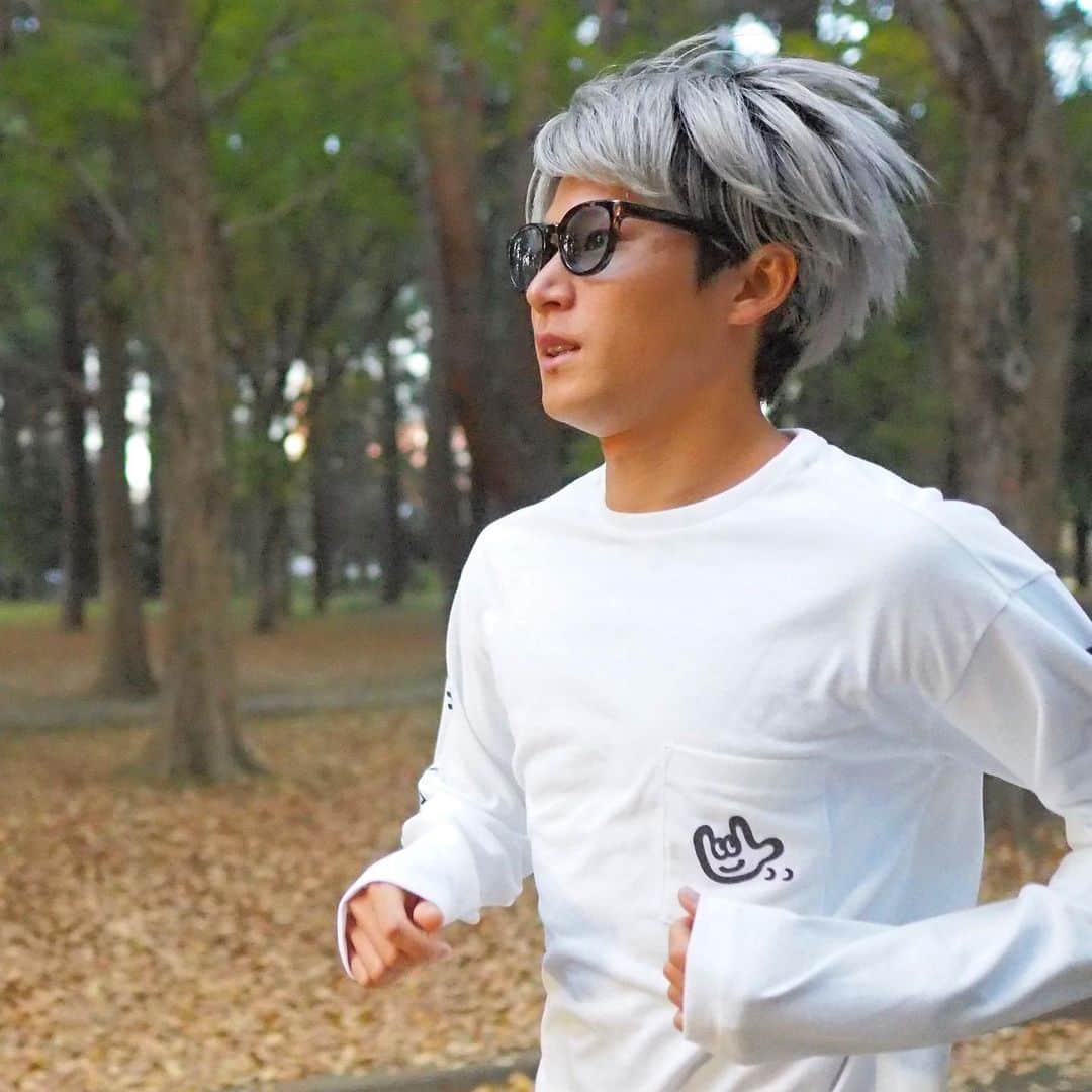 のインスタグラム：「. 今日は代々木公園で60分ジョギング！ 天気も良くてすごく気持ちよかった☺️ 来週末に行われる神戸マラソンでフレンドシップランナーとして参加することが決まりました！✨ 楽しんで神戸の街を走りたいと思います🏃‍♂️ 現在神戸マラソンの限定記念アイテムも販売中なのでぜひみんなチェックしてみてね〜！！ ストーリーにリンク載せておきます🙆‍♂️ #神戸マラソン2022 #神戸マラソン #フレンドシップランナー #ASICS #神戸マラソン記念アイテム #PR」