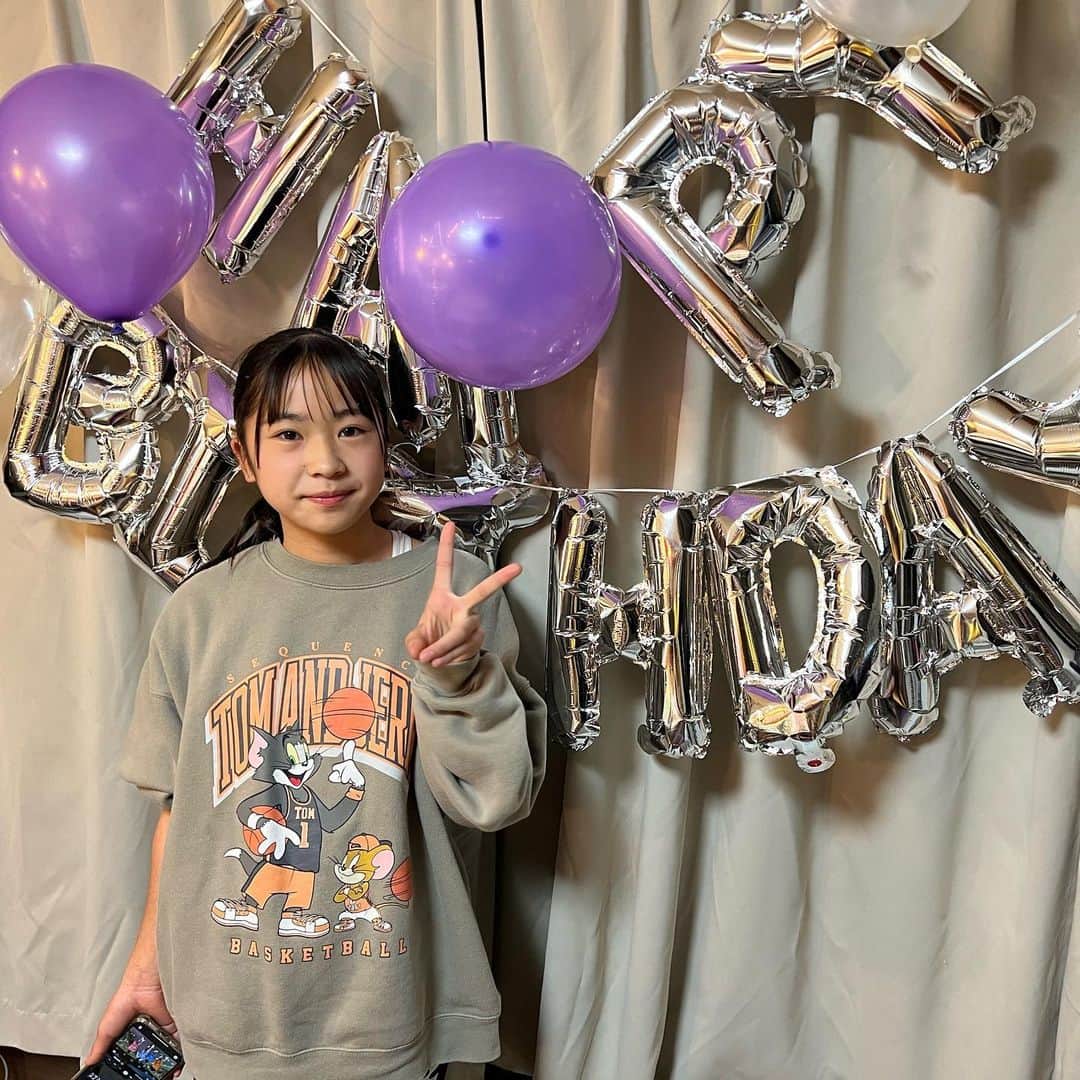 漆山亨さんのインスタグラム写真 - (漆山亨Instagram)「美心お誕生日おめでとう🎉🎂 塾に部活、ダンス毎日お疲れ様！ 美心にとって良い１年になる様にみんな応援しているから！ 何でなっちゃんが出てきた😄😄😄」11月10日 23時03分 - to_rupapa