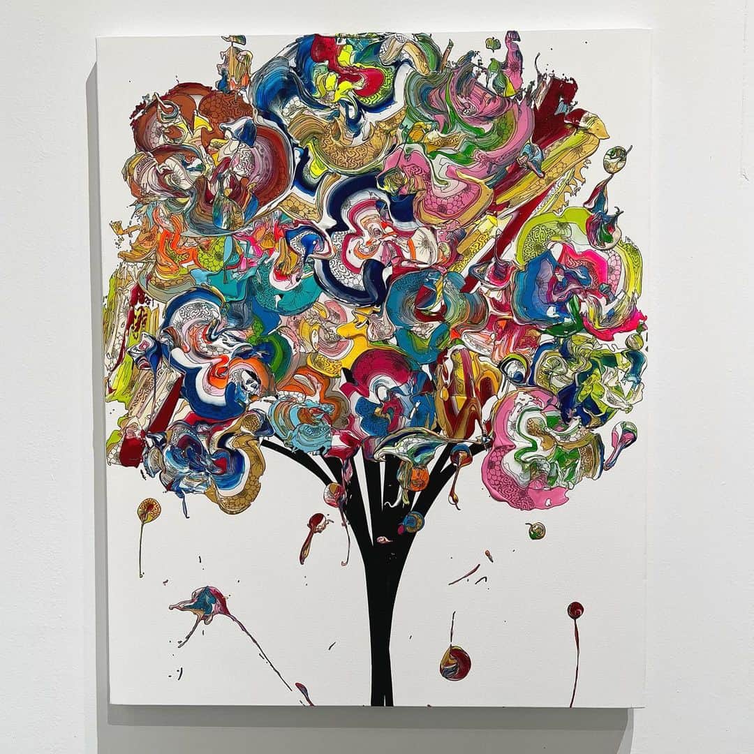 亜里沙のインスタグラム：「這次喜歡上的💘 @okudayuta  才知道是日本藝術家的💐✨ #arttaipei #アート台北」