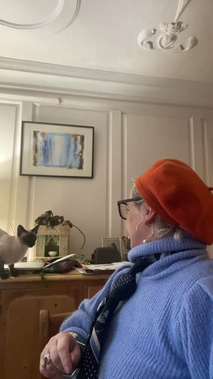 Tea and sittingのインスタグラム：「🤩🎙I loved having this Live catch up today…it felt like I was having a proper in person chat with you! ( talking jigsaws, rats, textiles, films, scented candles and keeping fit! )」
