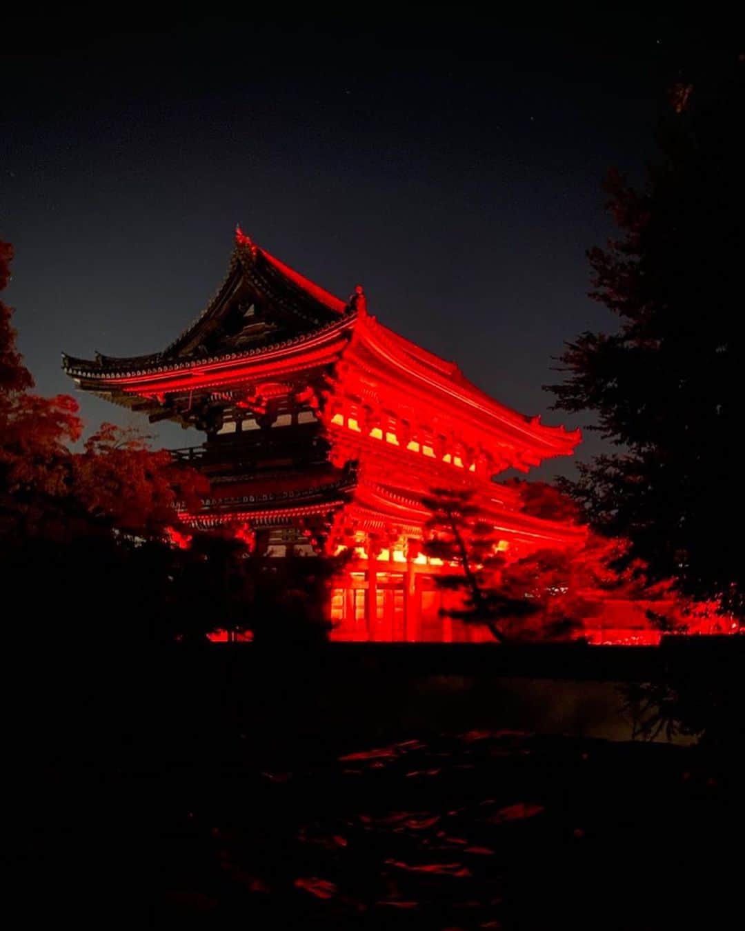 RAM RIDERさんのインスタグラム写真 - (RAM RIDERInstagram)「京都の仁和寺で行われたフェラーリ史上初となる4ドア4シートのスーパースポーツ「プロサングエ」の発表会に音楽で参加しました。厳かな世界遺産とフェラーリの曲線美のコントラスト、皆既月食で真っ赤に染まった月が印象的な夜でした。」11月11日 10時44分 - ramrider