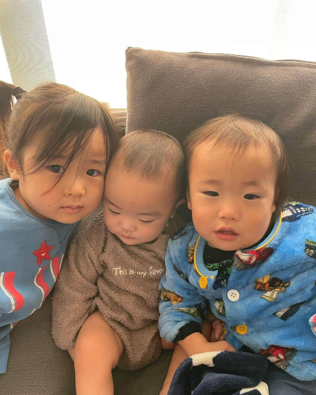 森ケの日常さんのインスタグラム写真 - (森ケの日常Instagram)「暴走ブラザーズ。  ＿＿＿＿＿＿＿＿＿＿＿＿＿＿＿#森ケの日常#子供のいる暮らし#親子#パパ#ママ#息子#暴走息子 #子育て#TikTok#家族#子供#息子とママ#息子とパパ#ファミリー#GagLifeFamily#カチ」11月11日 14時13分 - morike.holiday