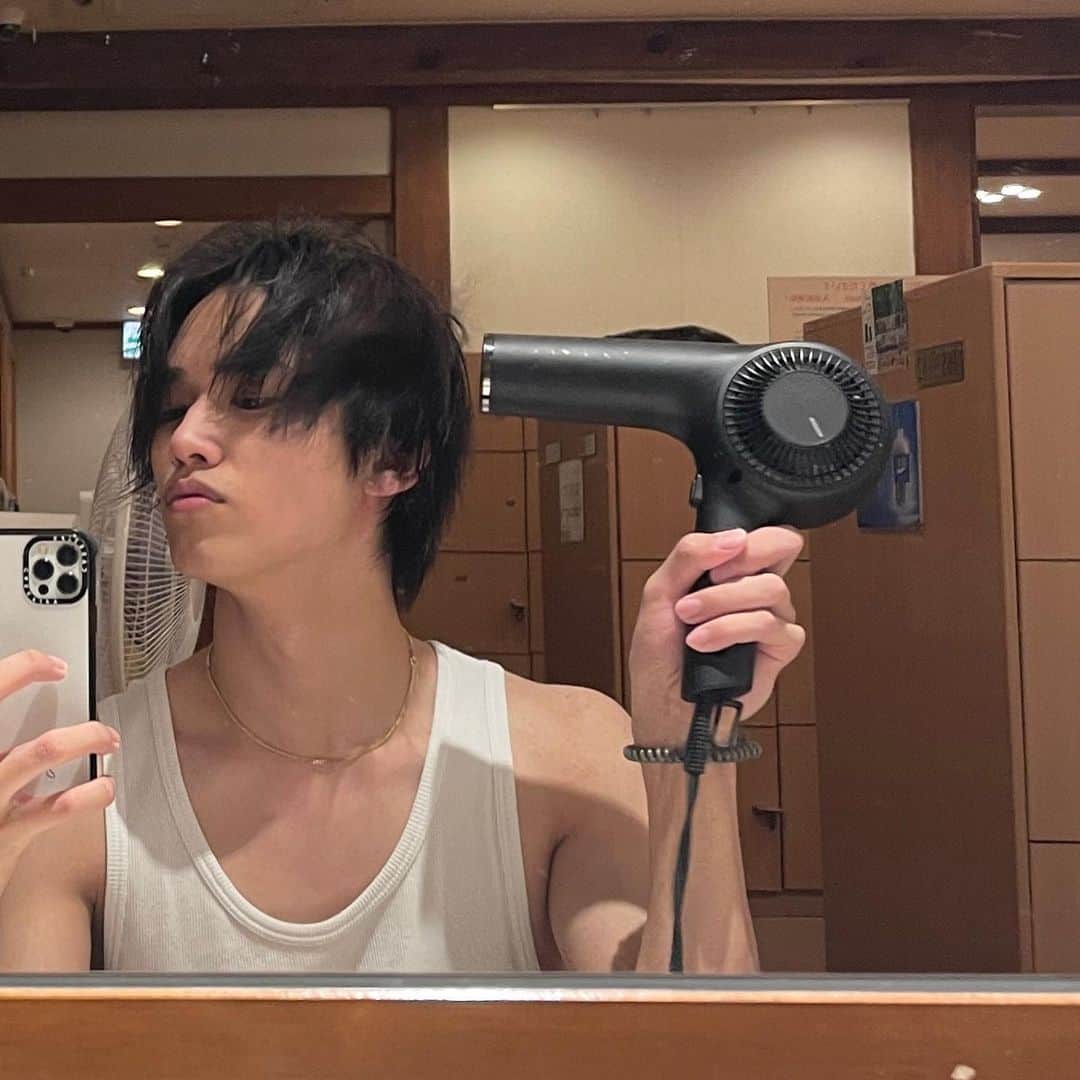 高橋聖那のインスタグラム：「． 休日を朝から夜まで満喫した♨︎ 今年ももうあとちょっと 来年は楽しみがいっぱいですよ〜」