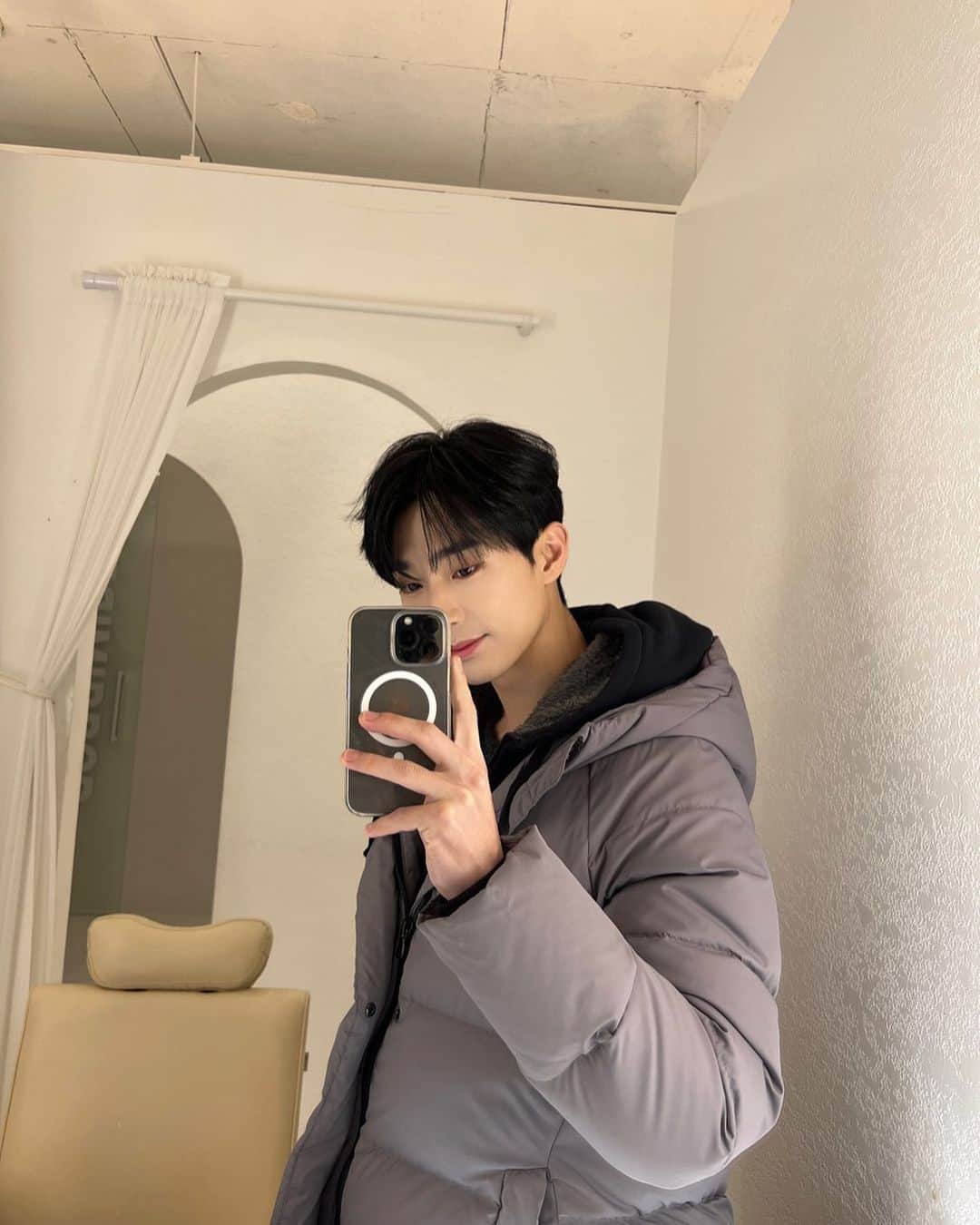 Jay のインスタグラム：「V」