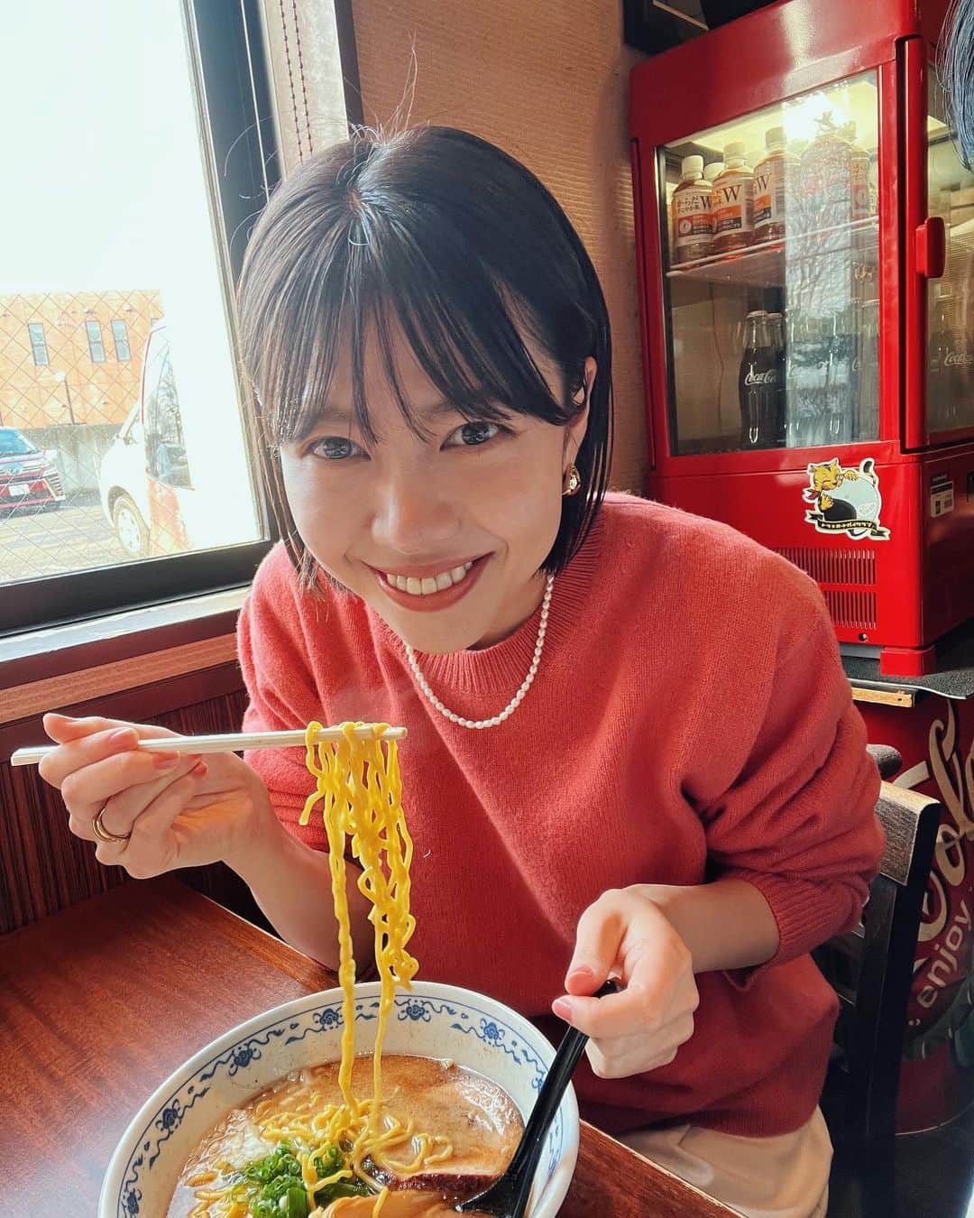 吉田晴香のインスタグラム：「いつの日かの、、🍜  らーめん虎♡ 琥珀🍜にしました☺︎  美味しすぎた😋  #北海道#札幌#札幌ラーメン#らーめん虎 #北海道ラーメン#北海道グルメ  #hokkaido#hokkaidolove#sapporo」