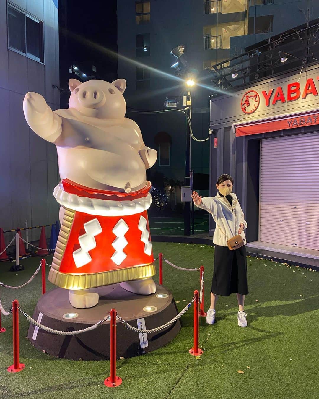 大熊李さんのインスタグラム写真 - (大熊李Instagram)「・ ・ ・ ・ トンカツまた食べたいな〜😋🤍💨 #矢場とん #時差投稿シリーズ 😂」12月6日 21時24分 - sumomo_bear6