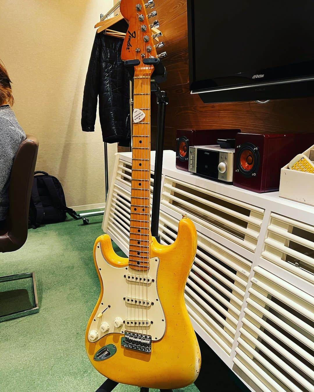 今井寿さんのインスタグラム写真 - (今井寿Instagram)「#✌🏻 #🎸  本日はベース録り  #レコーディング と #ミーティング と #ストラトキャスター  #櫻井敦司 #ヤガミトール #樋口豊 #星野英彦 #今井寿 #imaihisashi #guitar #bucktick #bt #peace #✌🏻 #🌈🌈🌈🌈🌈🌈🌈 #アブラカダブラ #ABRACADABRA #🔮🙏🏻 #御守り」12月6日 16時37分 - bucktick_imai