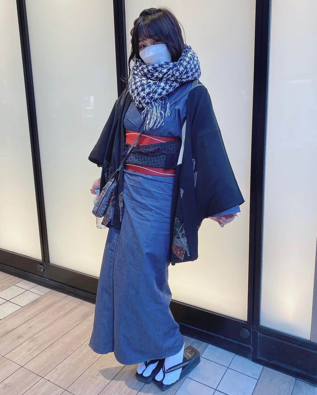 吉田実紀のインスタグラム：「デニムの着物👘💙」