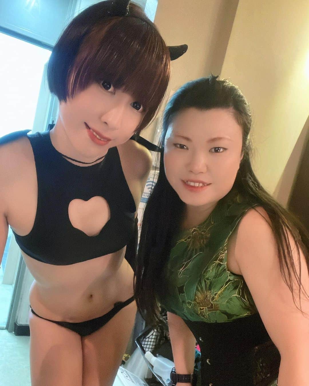 荒金さとみのインスタグラム：「先日、変態フリーマーケットでお世話になった主催のきりこさん♡」