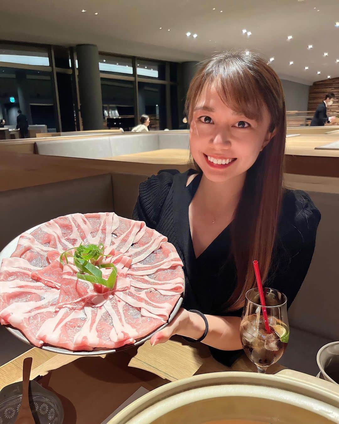 のインスタグラム：「この前の @the_raysum での夜ご飯は、これからの季節には最っ高の鍋のコースだったよ💕🫕 . どれも美味しすぎた😆 身体あったまりすぎた😆 シメの雑炊が美味しすぎた😆 （シメは完璧に写真撮り忘れました。すみません💦） . あーまた食べたい🥺 .  #ゴルフ#ゴルフ女子#golf#golfgirl#golfswing#ゴルフスイング#sports#スポーツ#スポーツ女子#골프#골프여자#尔夫球#高尔夫#夜ご飯#鍋#raysum」