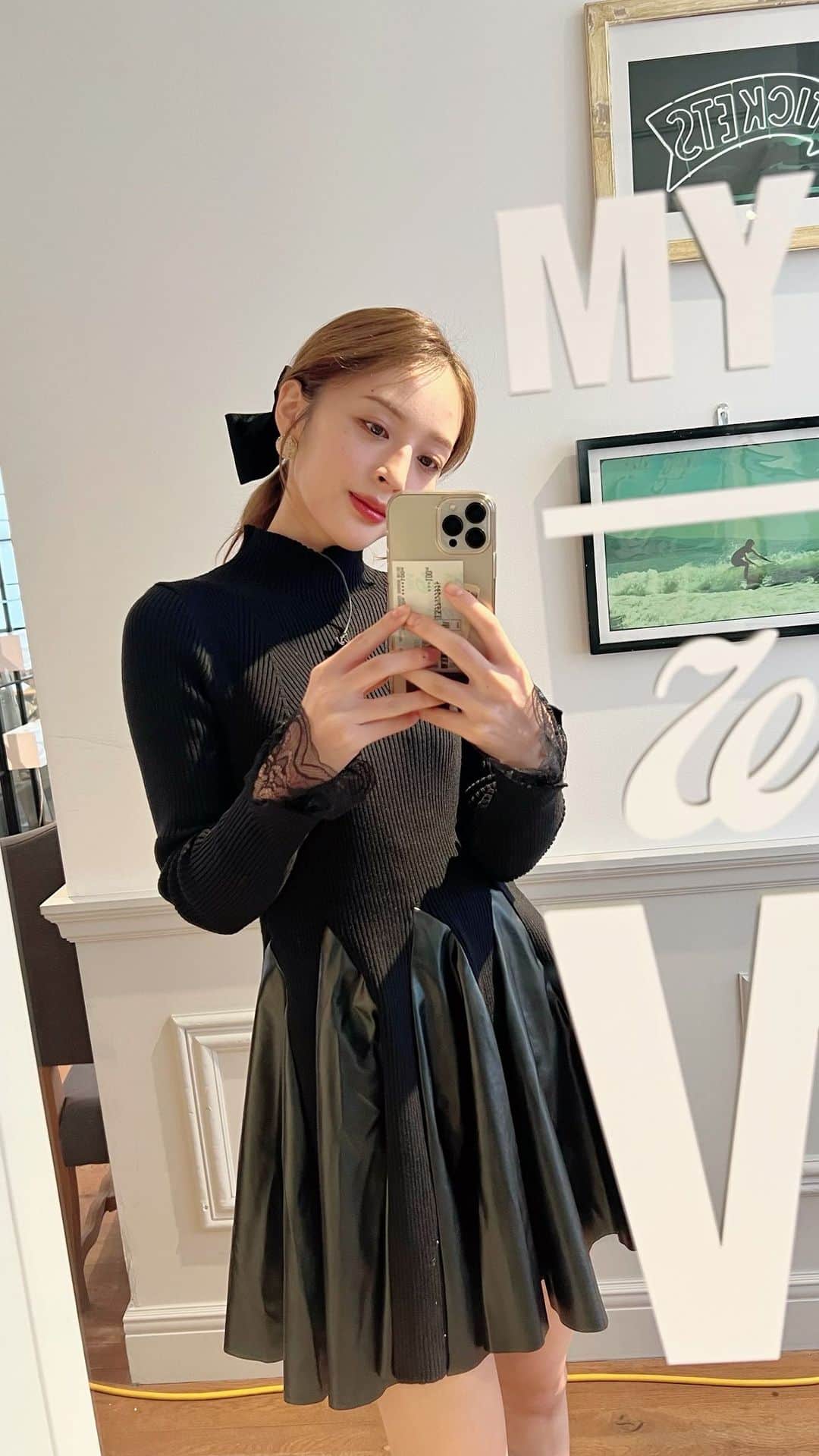 神部美咲のインスタグラム：「🖤🎀🖤」
