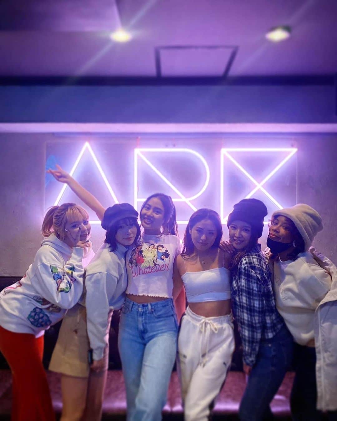 Mikoのインスタグラム：「美人and愉快 Happy gal 達♥️ 幸せだ。 ※紹介はしません！！！」