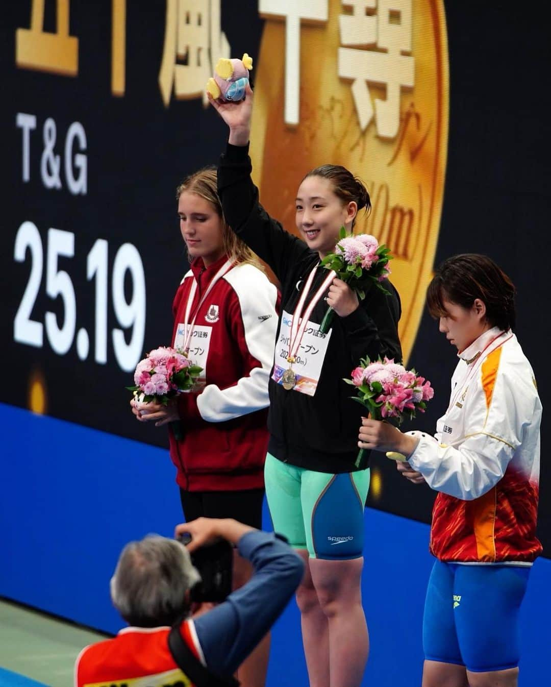 五十嵐千尋のインスタグラム：「. 先日JAPAN OPEN2022(50m) 終わりました。結果は、 200m自由形　4位 100m自由形  5位 50m自由形  優勝🥇 でした。 . 久しぶりに観客席に会社の方が応援に来てくださり、写真もたくさん撮っていただきました。最終日優勝することができてよかったです😊 . 練習を積みながらのレースになり、これからまたすぐに、次は世界短水路オーストラリア遠征に向けて頑張って来ます💪  . @takeandgiveneeds_official  @speedo_japan  @atsc.1717  @k.ktaro324  サポートありがとうございます。」