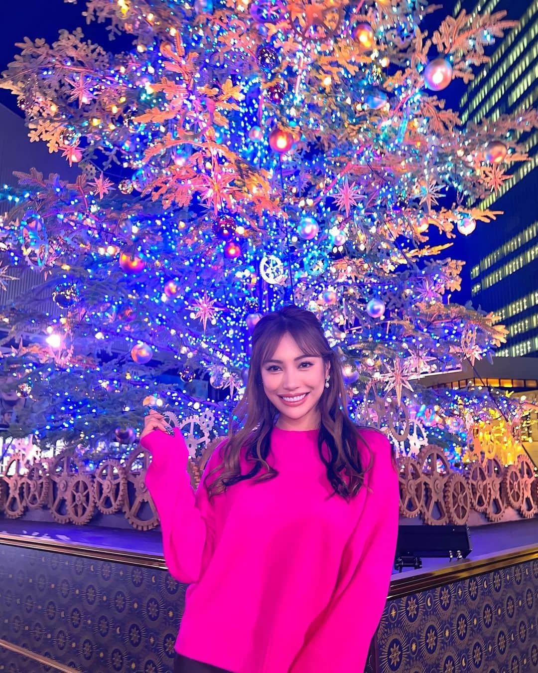 のインスタグラム：「さんっっむぅうう😶‍🌫️❄️✨  最高の収録を終えて、、、  今日は、改めてCYBERJAPAN DANCERSで良かったな✨と、、 CYBERJAPAN愛が強すぎて もっともっと皆んなに知ってほしいなぁ…💙 憧れのあの人に会えて勉強になったなぁ…💙 と思えた最高の1日でした🌹💙❄️✨+.°  続けることの大切さ、 貫く先にある、幸福感。 みんなの夢は、私の夢。 わたしの夢は、皆の夢。  いつもありがとうございます。  情報解禁お楽しみにっ！！やばいよ？❤️‍🔥  #cyberjapan #junon #tbs #サイバージャパン　#ジュノン　#日々感謝」