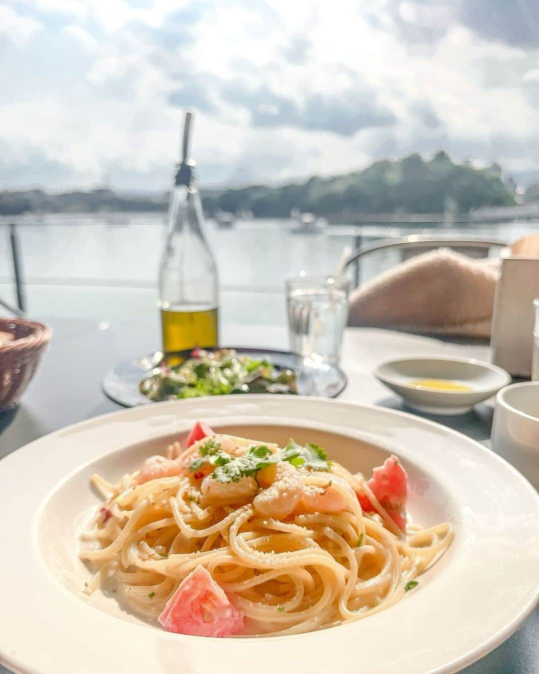 橘リンさんのインスタグラム写真 - (橘リンInstagram)「大濠公園lunch🫶🏻  福岡引っ越してきてから 1番気に入った公園🌳  もう寒くて外でご飯は食べれんなぁ〜🫠  #大濠公園 #大濠公園ランチ  #福岡 #福岡ランチ」12月7日 10時44分 - rincharon