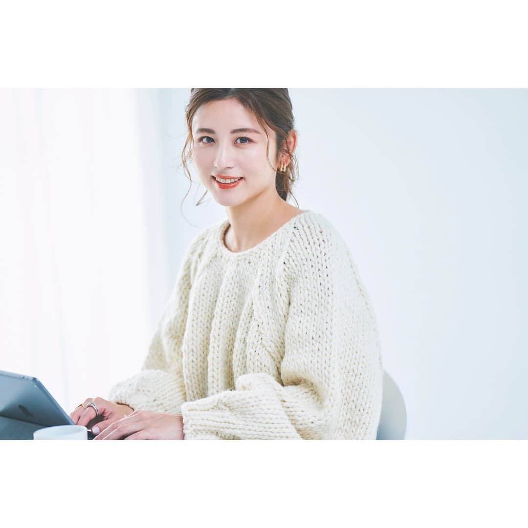 宇賀なつみのインスタグラム：「.  本日発売【an•an】2327号の フェムケア連載に登場しております。  フェムケア商品も色々登場してきて、 選択肢が増えたのは嬉しいこと‼︎  女性ならではの不調や悩みとも、 上手く付き合っていきたいですね。  @anan_mag  #anan #フェムケア #宇賀なつみ」