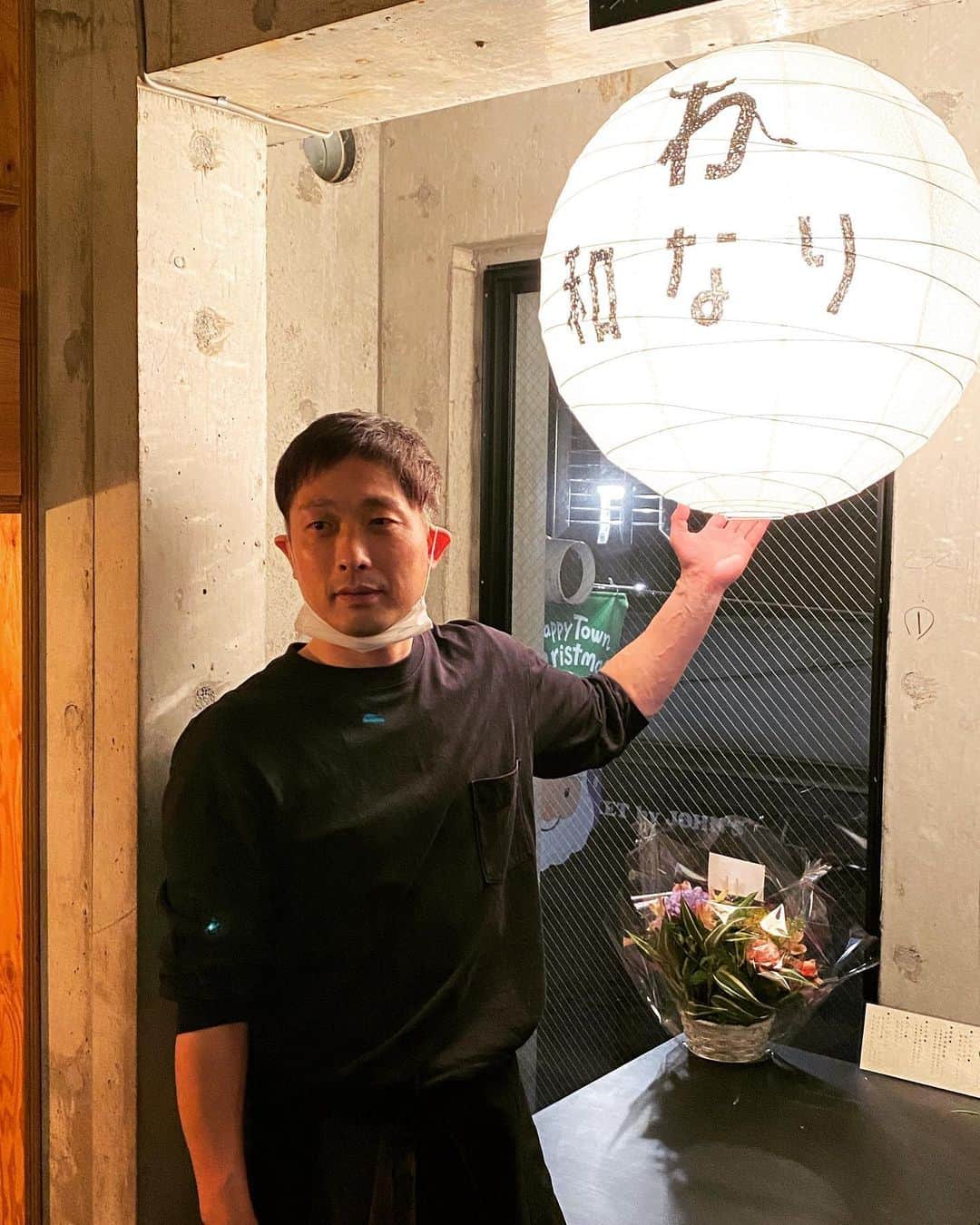 小野寺力のインスタグラム：「. 自分が現役時代に所属していた目黒ジムの後輩・正木和也(元日本ウェルター級王者)が大岡山にお店をオープン。  京都牛を中心とした和牛の串焼きがメインで、ハラミやハツのお刺身もあります。肉好きの方は是非！  和なり(わなり) 東京都大田区北千束1-56-5-2F 0364213038  #ハラミ #ハラミ刺し #和牛 #ツラミ」