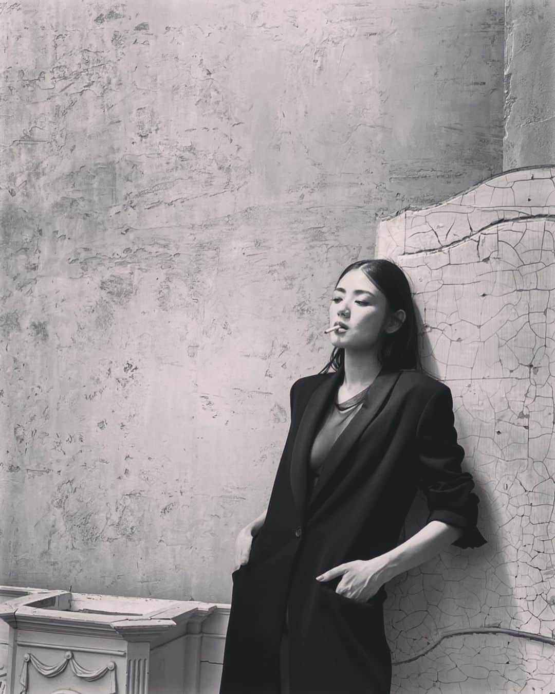 片山萌美のインスタグラム：「🚭  片山萌美写真集【M】  2022年12月12日（月） 1990部限定で発売決定✨  -取扱店- ☆ブックファースト新宿店 http://www.book1st.net/shinjuku/ 　特典：生写真、イベント参加券（先着） ★青山ブックセンター https://aoyamabc.jp/pages/store-info 　特典：生写真、サイン会参加券（先着） ○Amazon □リーダーストア https://onl.bz/cMajaQd  　※100部限定※セット売りのみ  #片山萌美写真集M  #moemikatayama  #非喫煙者」
