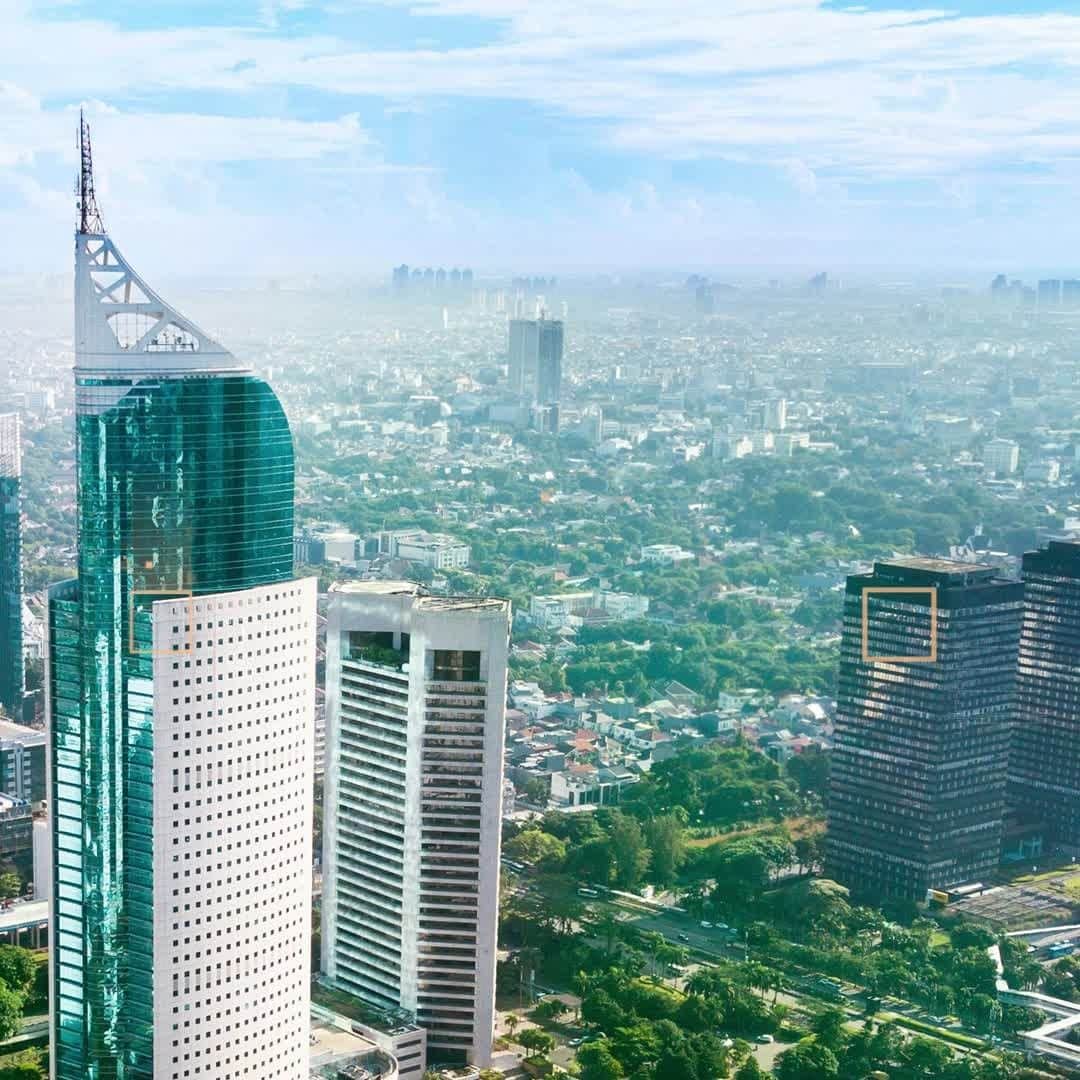 インテルのインスタグラム：「Together with @GoogleCloud, Intel empowers @Tokopedia to keep expanding as Indonesia’s most visited e-commerce site by stabilizing the platform’s performance and improving cost effectiveness. It’s one of the many cloud solutions we’ve helped customers build in the past decade. 💻☁🛍」
