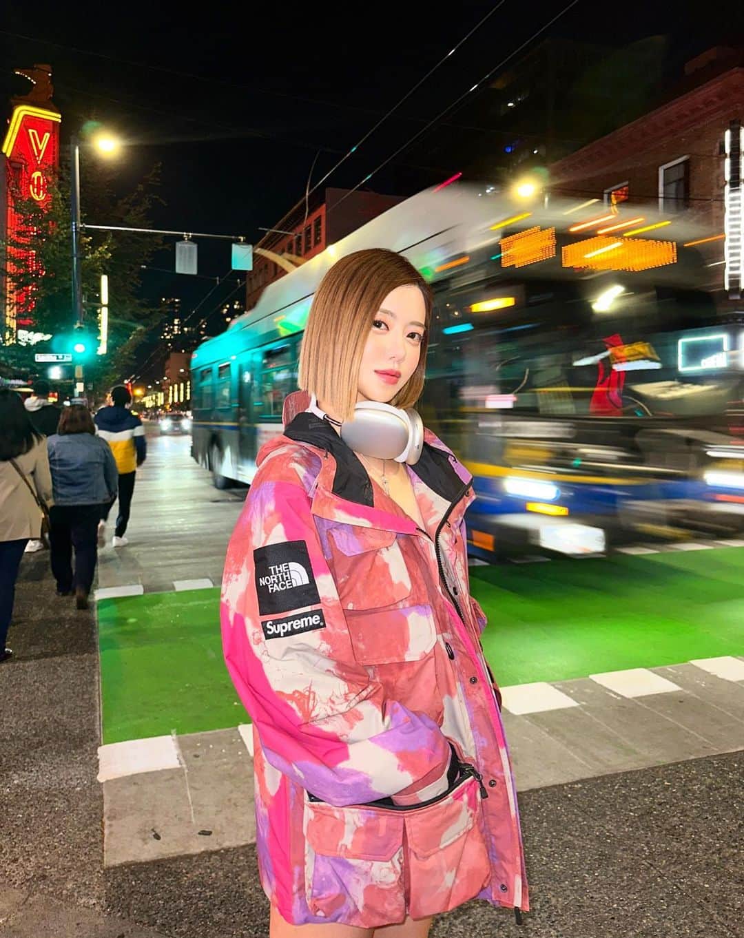 Dj Sodaのインスタグラム：「아이폰 14 화질 진짜 좋다!!💖 Checkout image quality of my new Iphone 14 Pro!📱」