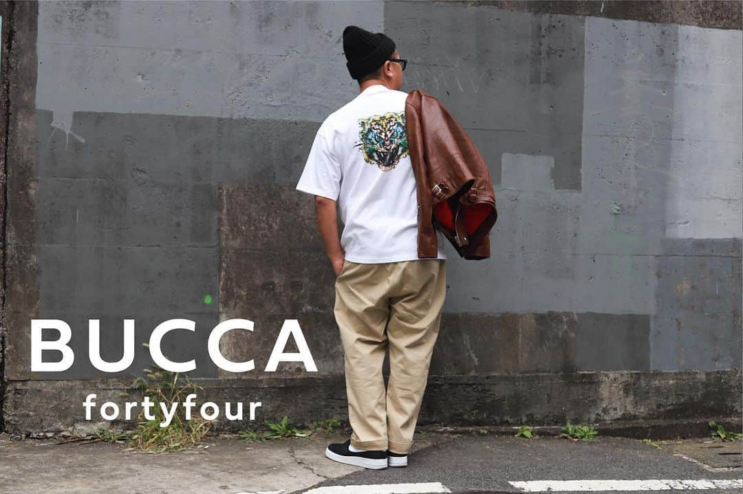 BUCCA 44のインスタグラム：「【2022 AW COLLECTION】 大変お待たせしました！ BUCCA44新作の発売開始です！  プロフィールのURLからぜひご購入ください！ #bucca #bucca44 #tko木下 #新作 #アパレル #tシャツ #スウェット#フッカ」