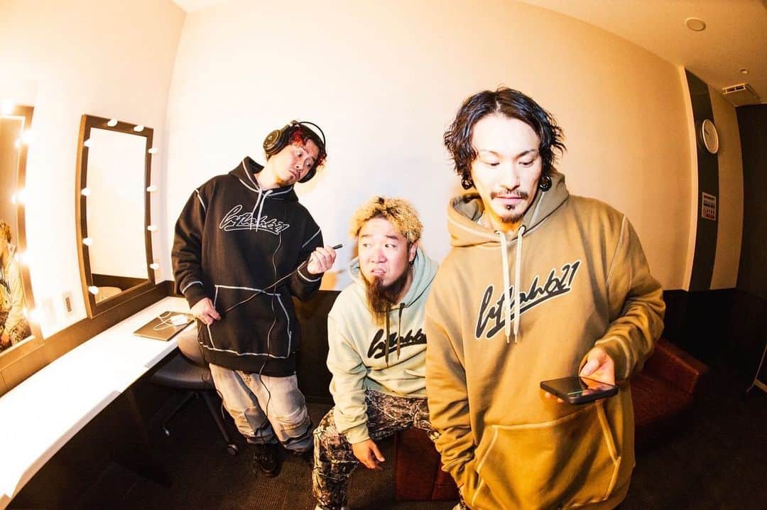 WANIMAのインスタグラム：「Catch Up TOUR -1Time 1Chance-   at Zepp Fukuoka 2 Days   Photo by Jon…   #WANIMA」