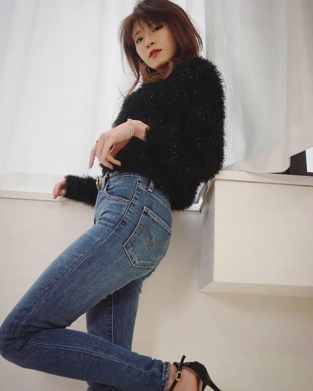 百合川さらのインスタグラム：「いつもありがとう！！ 沢山の優しい人に応援してもらえて幸せです  油断しすぎてガリガリだったのでがんばって1キロちょい増やしたよ……！今年はまだ冬眠しないよ……！冬眠前にはハッピーバレンタインまでくらいの挨拶ちゃんとするからね……！大丈夫だからね……！」