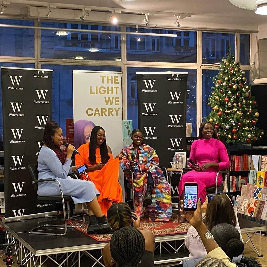 アニカ・オヌオラさんのインスタグラム写真 - (アニカ・オヌオラInstagram)「If anyone knows how to put on an event it’s @blackballaduk! A @piccadillywaterstones takeover to celebrate the launch of @michelleobama new book #TheLightWeCarry. Always a joy to be included in the panel discussion alongside @dawnbutlerbrent & @fisayolonge, hosted by @jendella.   #TheLightCarryWeCarry #MichelleObama #BlackBallad  #WaterstonesPiccadilly #london」12月7日 21時50分 - anyika