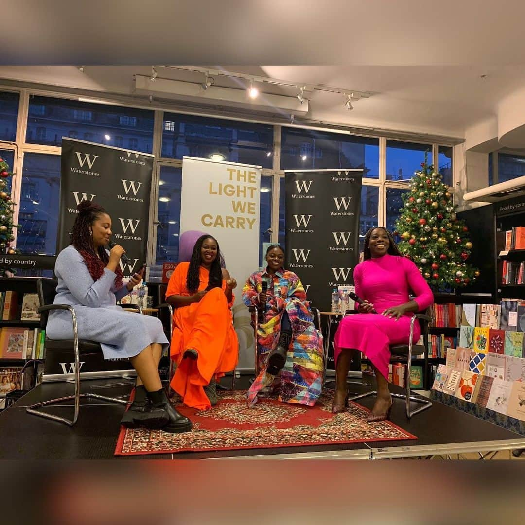 アニカ・オヌオラさんのインスタグラム写真 - (アニカ・オヌオラInstagram)「If anyone knows how to put on an event it’s @blackballaduk! A @piccadillywaterstones takeover to celebrate the launch of @michelleobama new book #TheLightWeCarry. Always a joy to be included in the panel discussion alongside @dawnbutlerbrent & @fisayolonge, hosted by @jendella.   #TheLightCarryWeCarry #MichelleObama #BlackBallad  #WaterstonesPiccadilly #london」12月7日 21時50分 - anyika