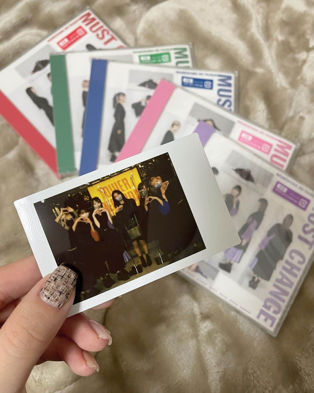のインスタグラム：「3年前にモンスターアイドルずっとみてて  カエデちゃん卒業前に拝めてよかった🥹！ みんなかわいいって友達3人で騒いでた💖  #豆柴の大群」